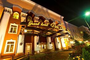 Grand Hotel Tien Shan