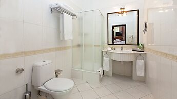 Grand Hotel Tien Shan