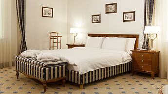 Grand Hotel Tien Shan