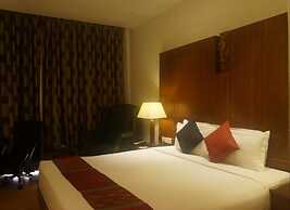 SFO Hotel and Suites