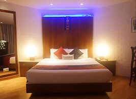 SFO Hotel and Suites