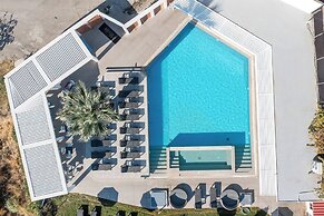 Hillside Studios & Apartments