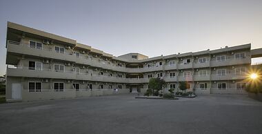 Hillside Studios & Apartments