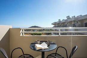 Hillside Studios & Apartments