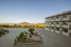 Hillside Studios & Apartments