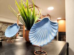 Hillside Studios & Apartments