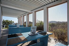 Hillside Studios & Apartments