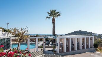 Hillside Studios & Apartments