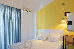 Hillside Studios & Apartments