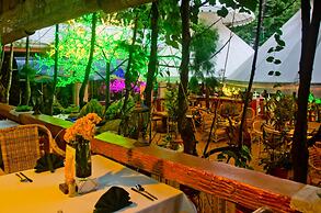 Deep Forest Garden Hotel