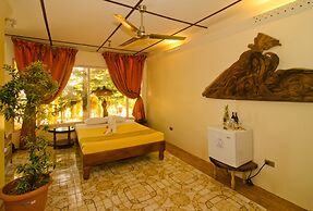 Deep Forest Garden Hotel