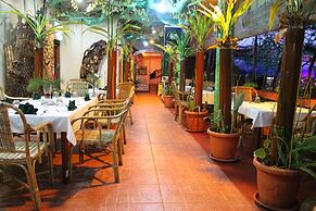 Deep Forest Garden Hotel