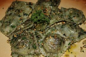 Deep Forest Garden Hotel