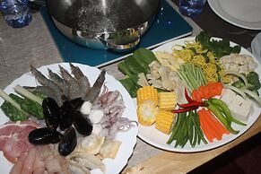 Deep Forest Garden Hotel