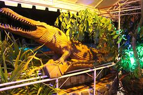 Deep Forest Garden Hotel