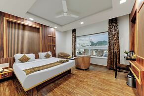 The Royal Melange Beacon