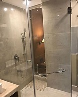 The Royal Melange Beacon