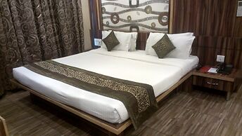 The Royal Melange Beacon