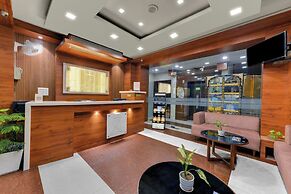 The Royal Melange Beacon