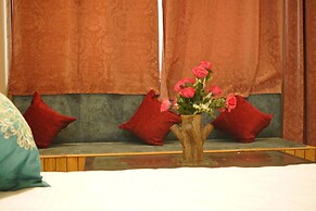 Hotel Gandhi's Paradise