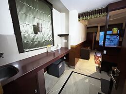 Hotel Gandhi's Paradise