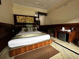 Hotel Gandhi's Paradise