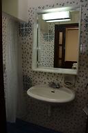 Niki Hotel Apartments