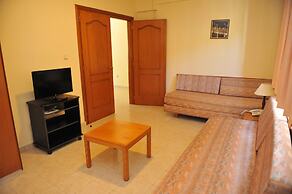 Niki Hotel Apartments