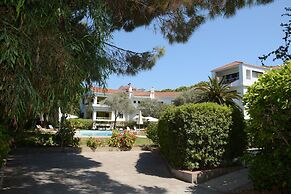 Niki Hotel Apartments