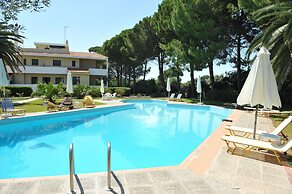 Niki Hotel Apartments