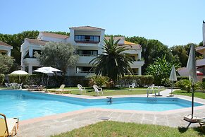 Niki Hotel Apartments