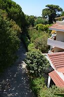 Niki Hotel Apartments