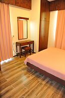 Niki Hotel Apartments