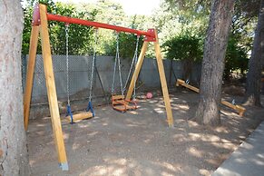 Niki Hotel Apartments