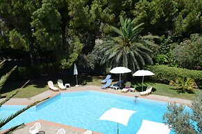 Niki Hotel Apartments