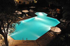 Niki Hotel Apartments