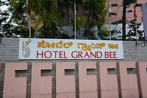 Grand Bee Hotel