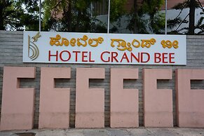 Grand Bee Hotel