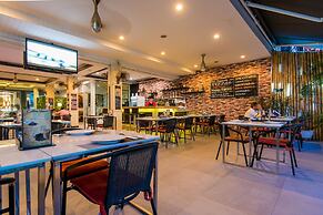 Hallo Patong Hotel & Restaurant