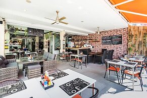 Hallo Patong Hotel & Restaurant