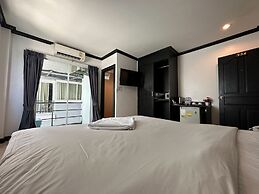 Hallo Patong Hotel & Restaurant