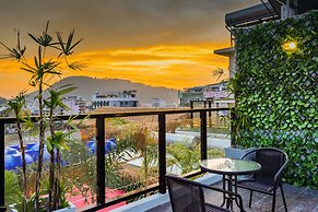 Hallo Patong Hotel & Restaurant