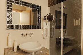 Lale Boutique Hotel