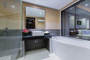 Thanthip Beach Resort