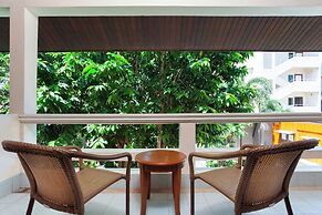 Thanthip Beach Resort