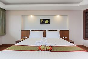 Thanthip Beach Resort