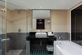 Thanthip Beach Resort