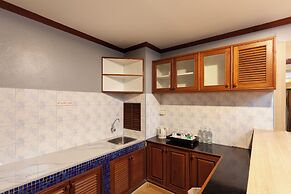 Thanthip Beach Resort