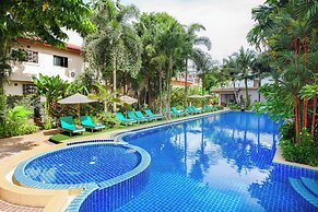 Thanthip Beach Resort