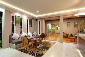 Thanthip Beach Resort